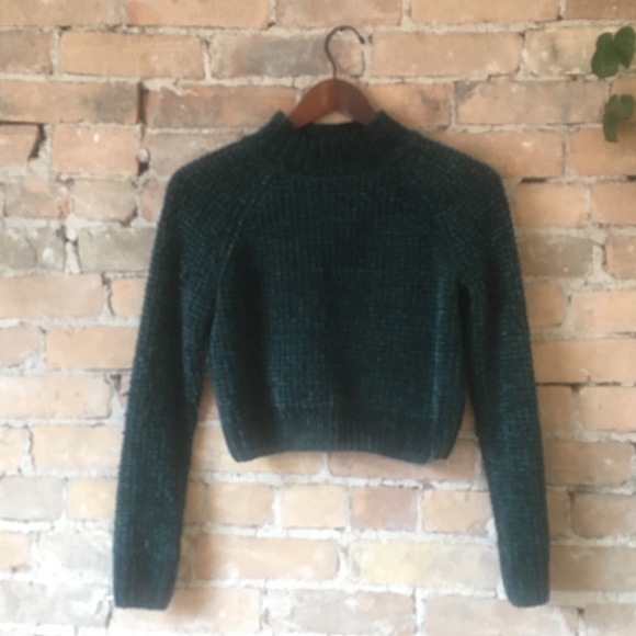 H&M Sweaters - Jewel Green Crop Sweater